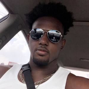 Meet your Posher, Zay